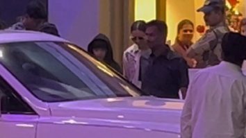 Paps capture a quick glimpse of Shah Rukh Khan with his family at the airport