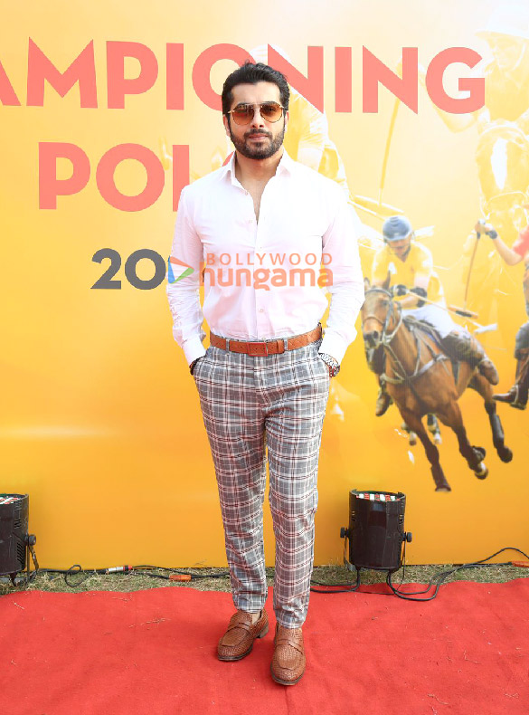 photos aadar jain avantika dasani sharad malhotra and eijaz khan snapped at mahalaxmi race course in mumbai 3