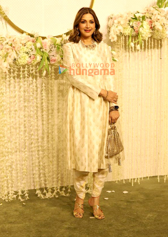 photos aamir khan imran khan and others attend ira khan and nupur shikhares wedding reception 10