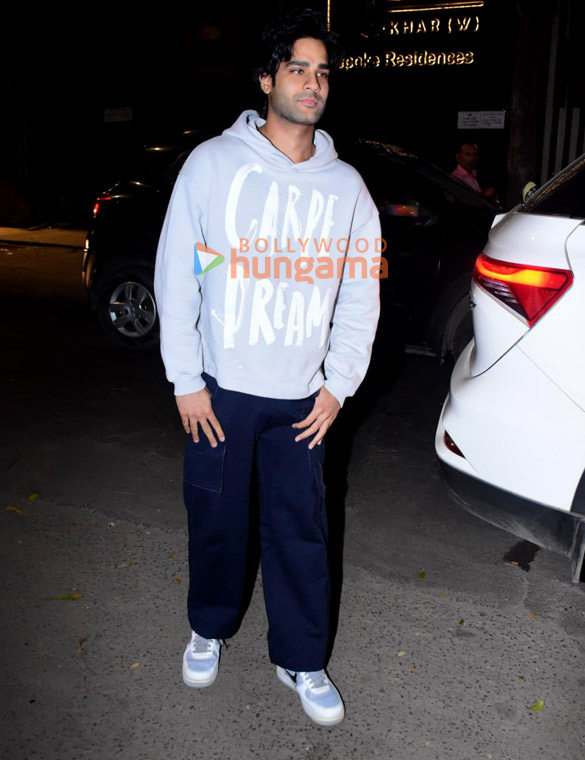 photos aman devgan snapped in bandra 3 2