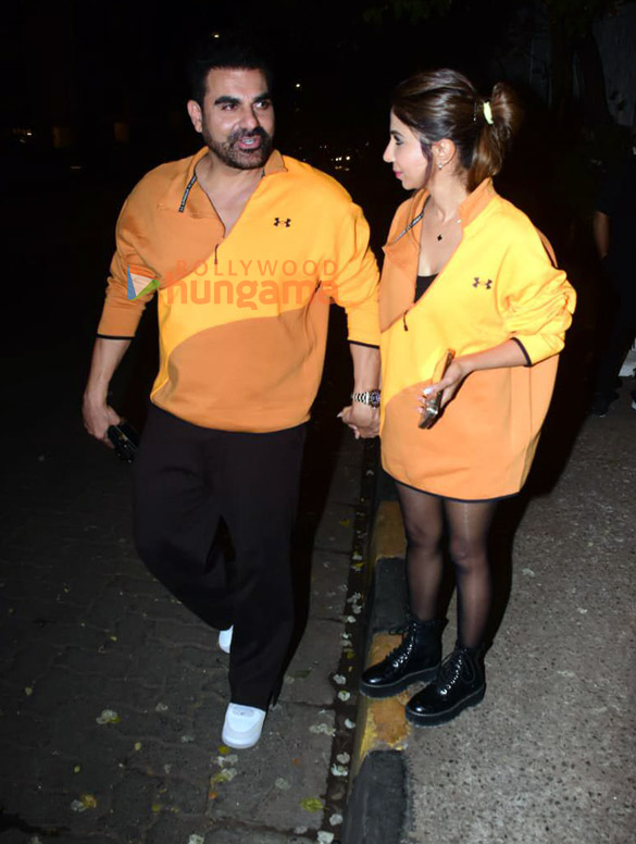 photos arbaaz khan snapped with wife sshura khan in bandra 2