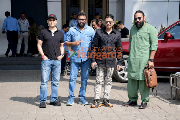 photos bhushan kumar sandeep reddy vanga shiv chanana snapped at the kalina airport 4
