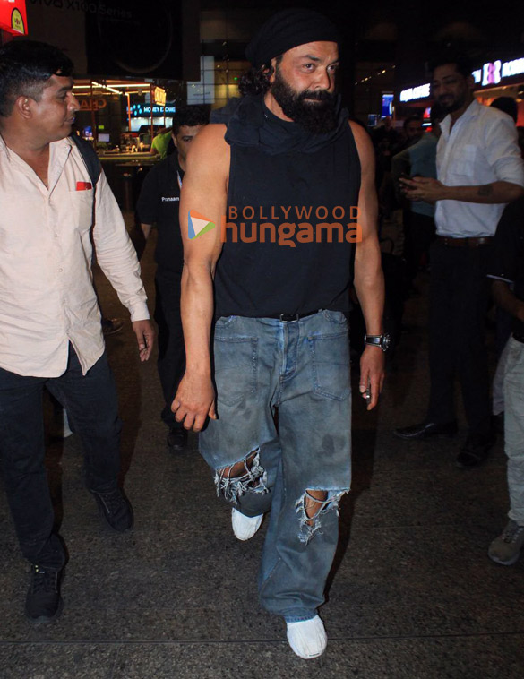 Photos: Bobby Deol, Divya Khosla Kumar and Gauahar Khan snapped at the airport Photos: Bobby Deol, Divya Khosla Kumar and Gauahar Khan snapped at the airport