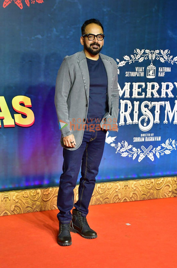 photos celebs grace the premiere of merry christmas 540 45