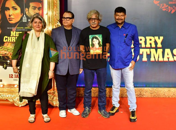 photos celebs grace the premiere of merry christmas 7