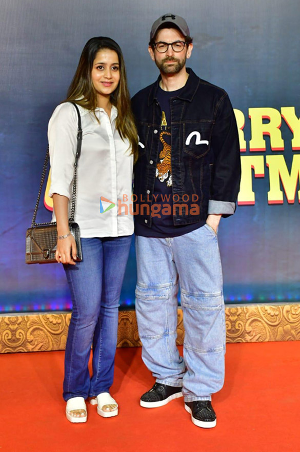 photos celebs grace the premiere of merry christmas more 11