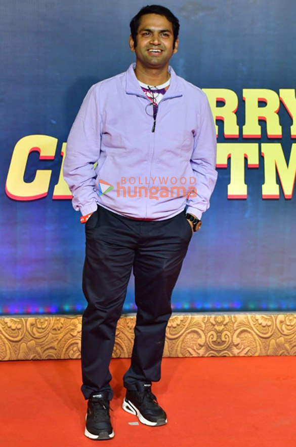 photos celebs grace the premiere of merry christmas more 19