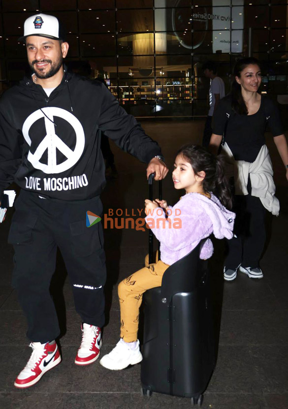 photos daisy shah kunal kemmu and soha ali khan snapped at the airport 2