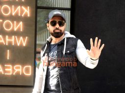 Photos: Emraan Hashmi snapped outside Excel office in Khar