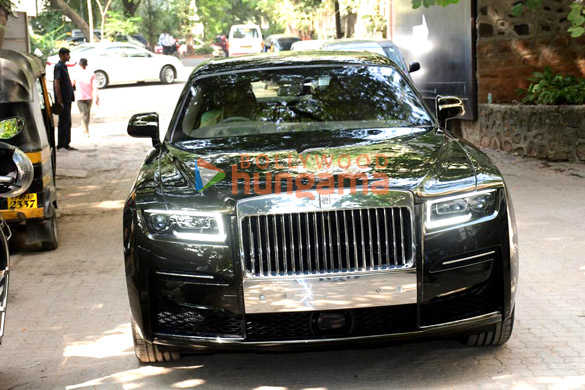 photos emraan hashmi snapped with his new car in bandra 2