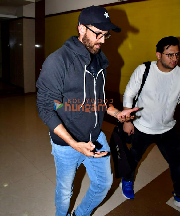 photos hrithik roshan snapped in andheri 3