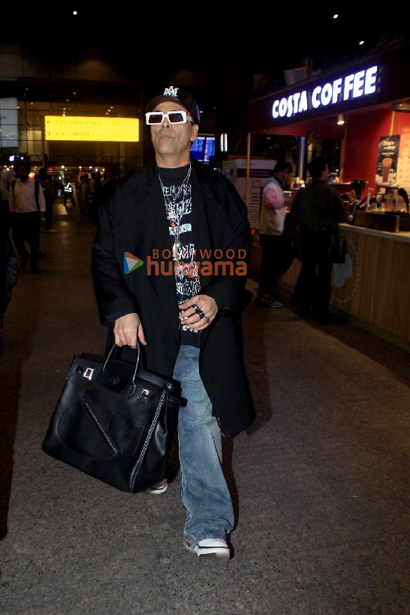 photos karan johar snapped at the airport 2