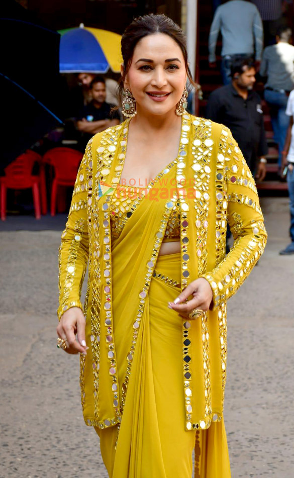 photos madhuri dixit suniel shetty and bharti singh snapped on the sets of dance deewane 4 4