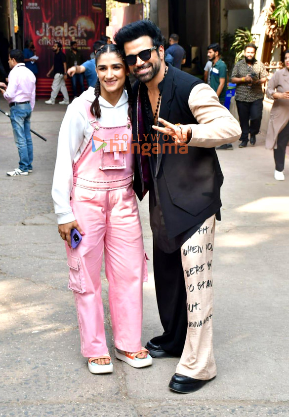 photos malaika arora juhi chawla and others snapped on the sets of jhalak dikhhla jaa 8