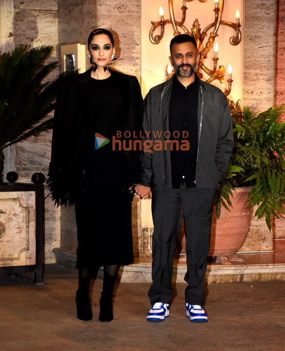photos malaika arora sonam kapoor ahuja anand ahuja and others snapped at a party hosted for jonas brothers in mumbai 3