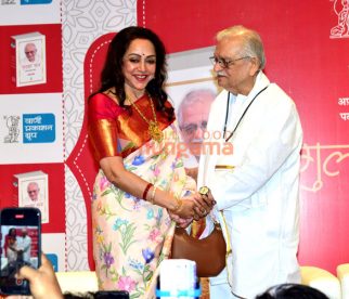 Photos: Prasoon Joshi, Subhash Ghai and Hema Malini among others snapped at the launch of Gulzar’s biography!