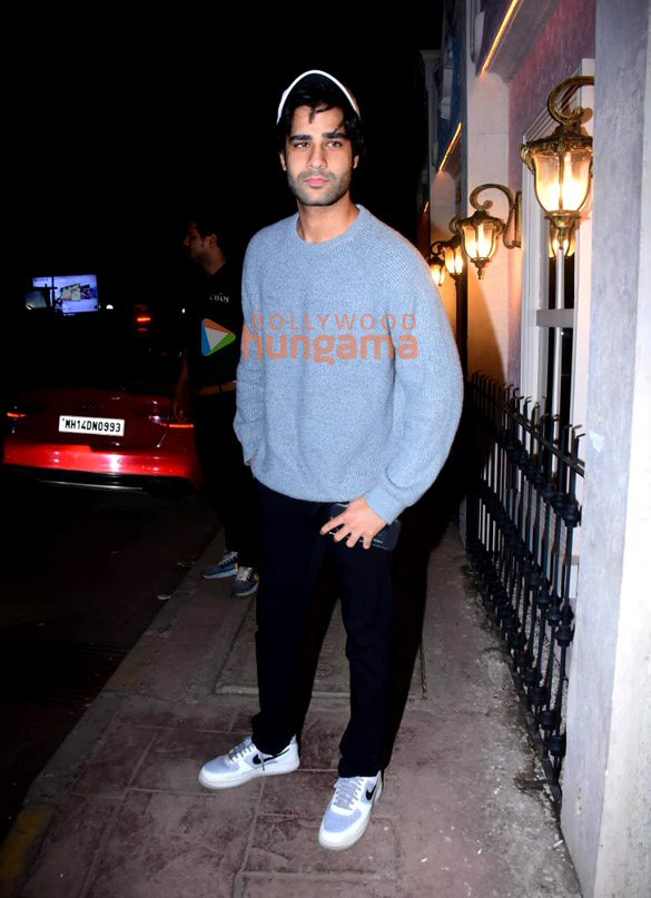 photos rasha thadani and aman devgan snapped in bandra 6