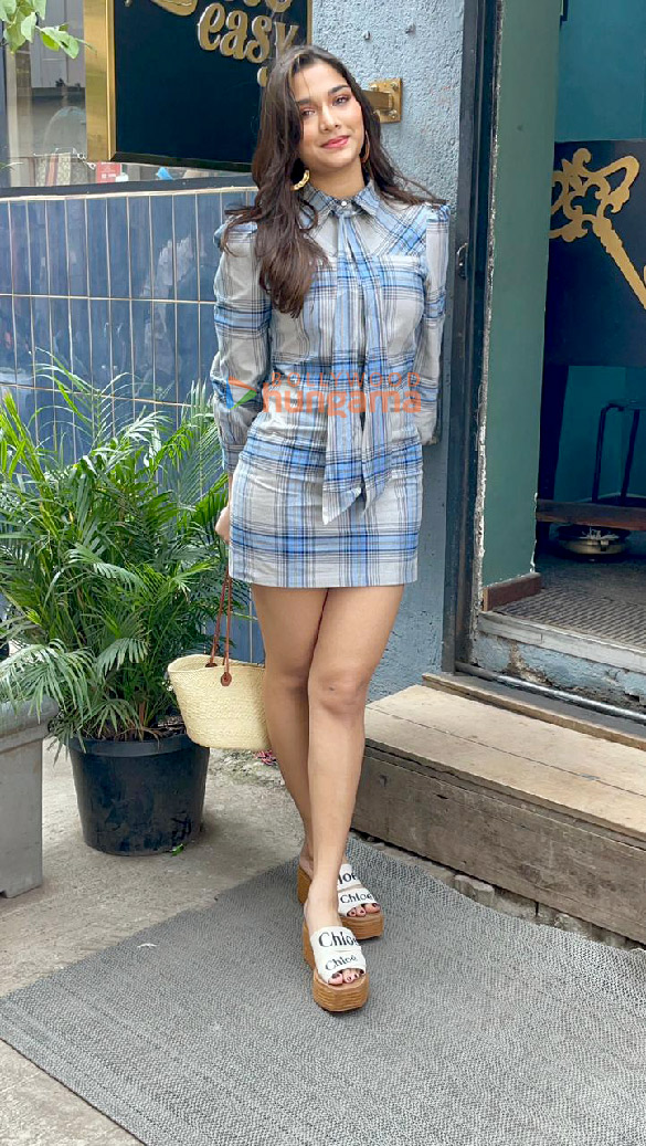 Photos: Saiee Manjrekar snapped in Bandra Photos: Saiee Manjrekar snapped in Bandra