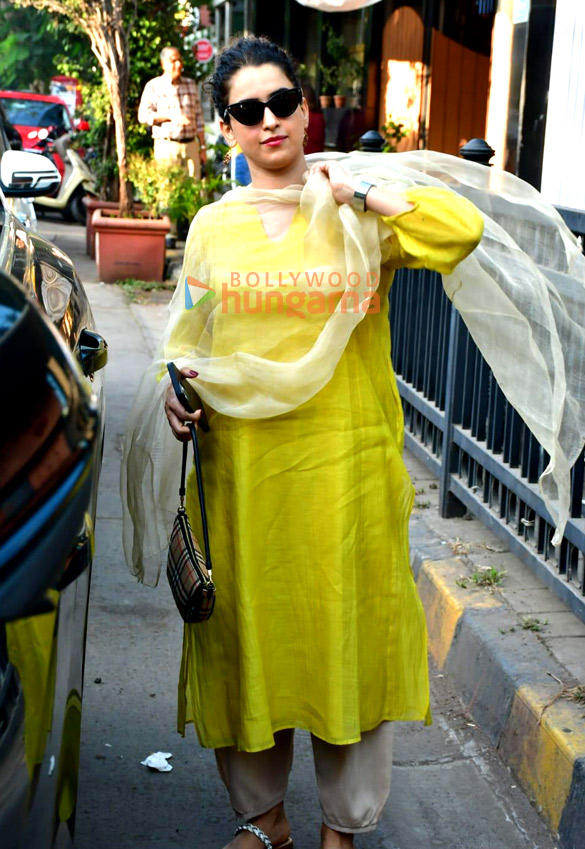 photos sanya malhotra snapped in juhu 1 7