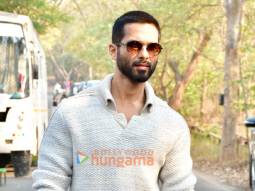 Photos: Shahid Kapoor and Kriti Sanon snapped on the sets of Bigg Boss 17 for Teri Baaton Mein Aisa Uljha Jiya
