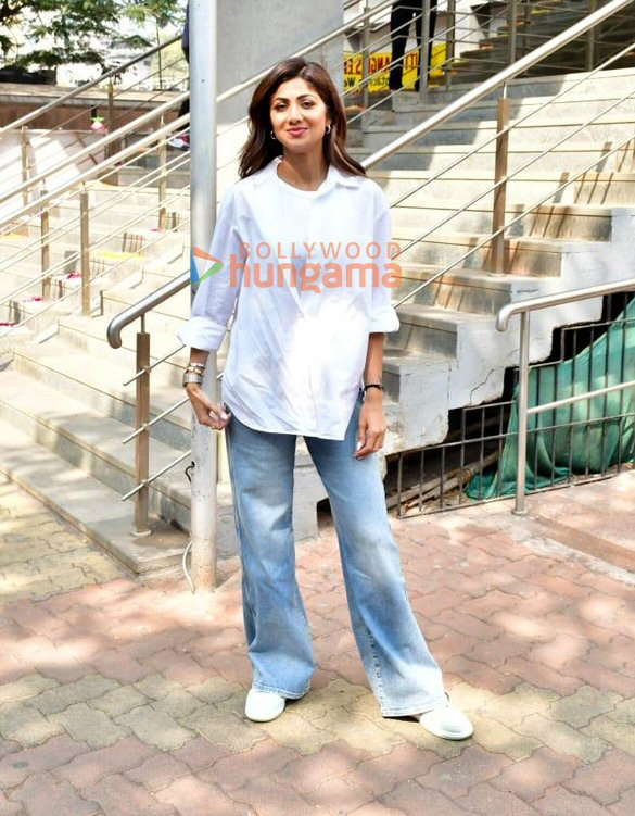 photos shilpa shetty spotted at a school event in mumbai 1