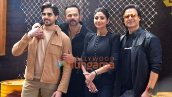 Photos: Sidharth Malhotra, Shilpa Shetty, Vivek Oberoi, Rohit Shetty and others snapped at the trailer launch of Indian Police Force