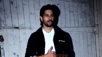 Photos: Sidharth Malhotra snapped in Bandra