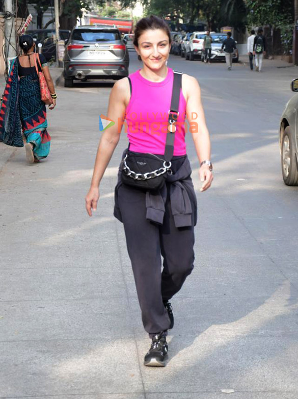 Photos: Soha Ali Khan snapped in Khar