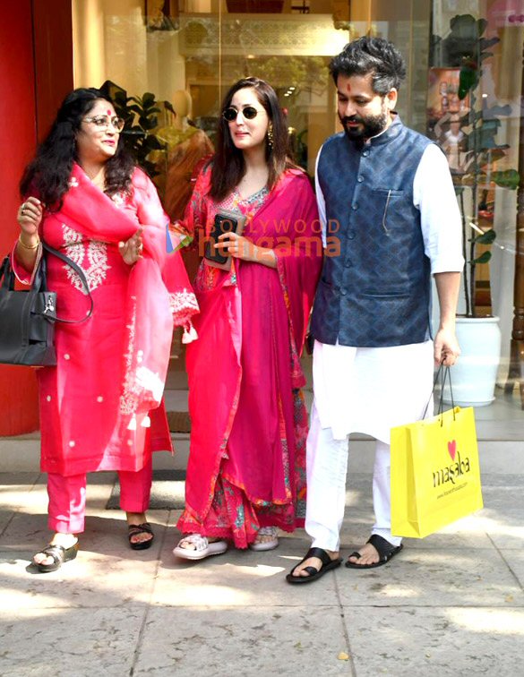 Photos: Yami Gautam Dhar snapped outside a store in Khar with mother and husband Aditya Dhar