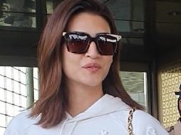 Pyaar ho gaya robot se, paps flirt with Kriti Sanon as she gets clicked at the airport