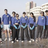 Sharvari takes a step towards environmental responsibility, leads beach cleanup with friends