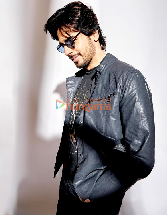 sidharth malhotra 5 10