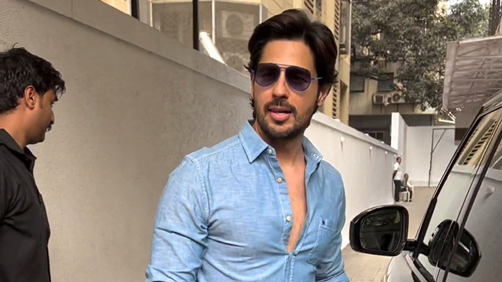 Sidharth Malhotra looks dapper in a blue shirt as he gets clicked by paps