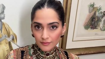 Sonam Kapoor looks absolutely beautiful in this look