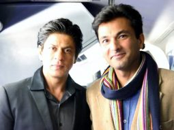 Vikas Khanna shares a throwback pic with Shah Rukh Khan; says, “Forever a fanboy”