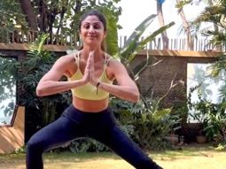 Inspiring! Shilpa Shetty starts her Monday with some Yoga