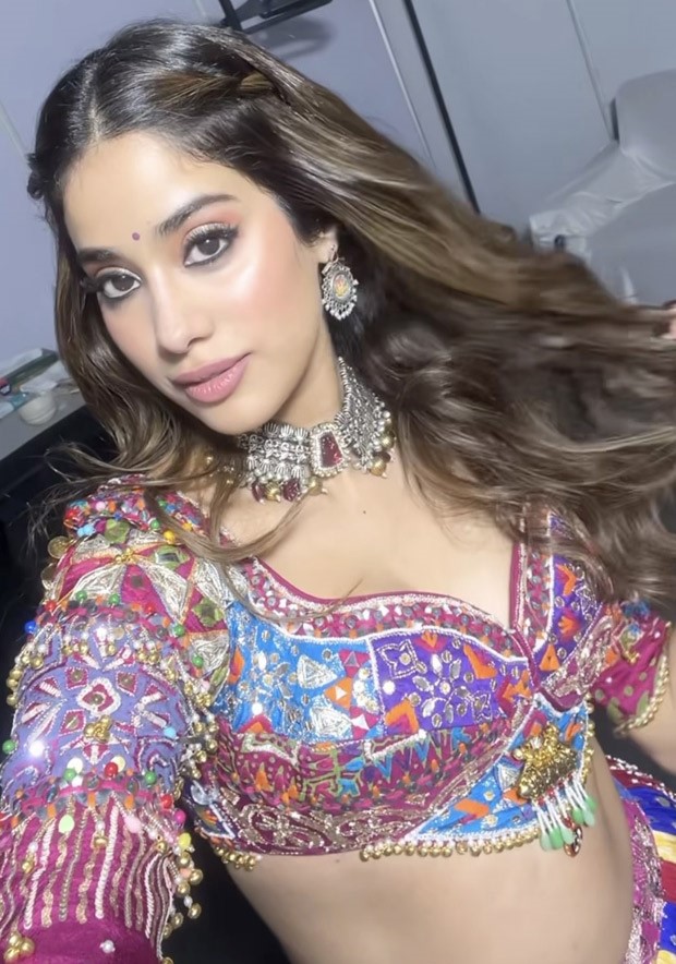 Janhvi Kapoor twirls right into our hearts in multicolored lehenga