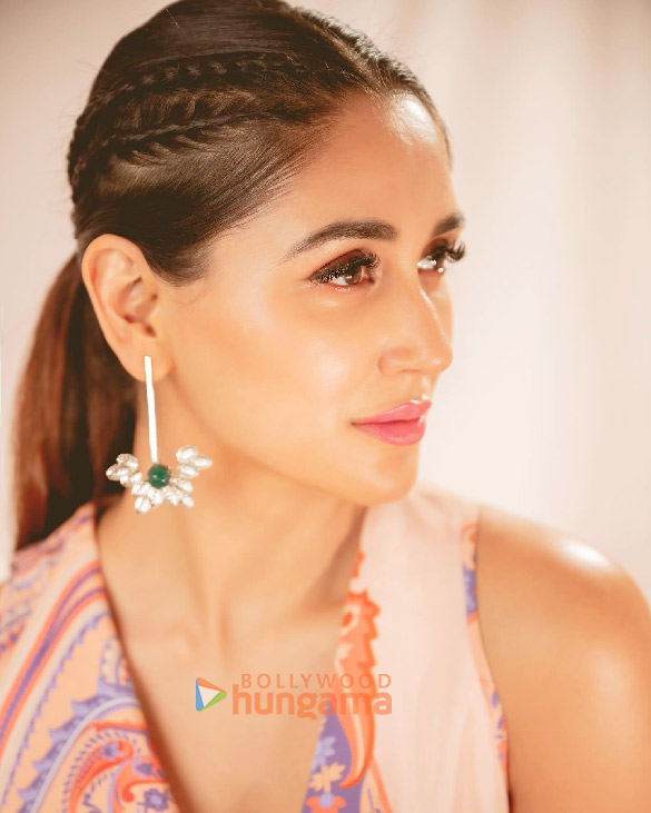 nikita dutta 4 43