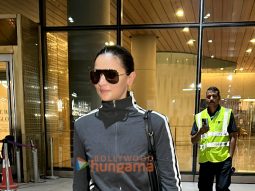 Photos: Alia Bhatt, Pragya Jaiswal, Sonali Bendre and others snapped at the airport
