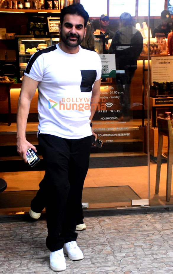 photos arbaaz khan and sshura khan snapped in bandra 2