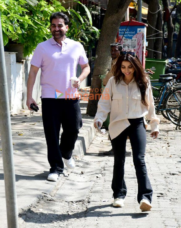 photos arbaaz khan and sshura khan spotted outside a cafe in bandra 1
