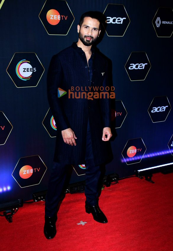 photos bobby deol and jaaved jaaferi snapped attending the dadasaheb phalke award 2024 14