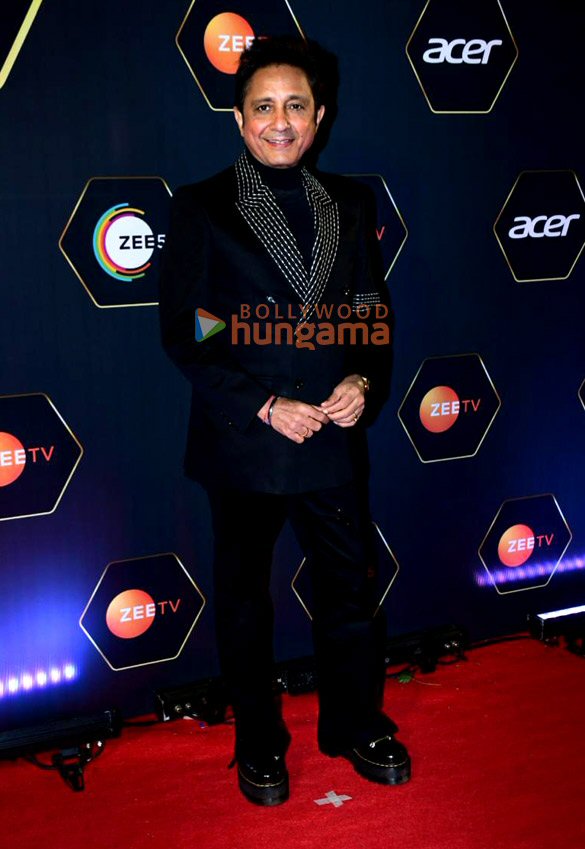 photos bobby deol and jaaved jaaferi snapped attending the dadasaheb phalke award 2024 20