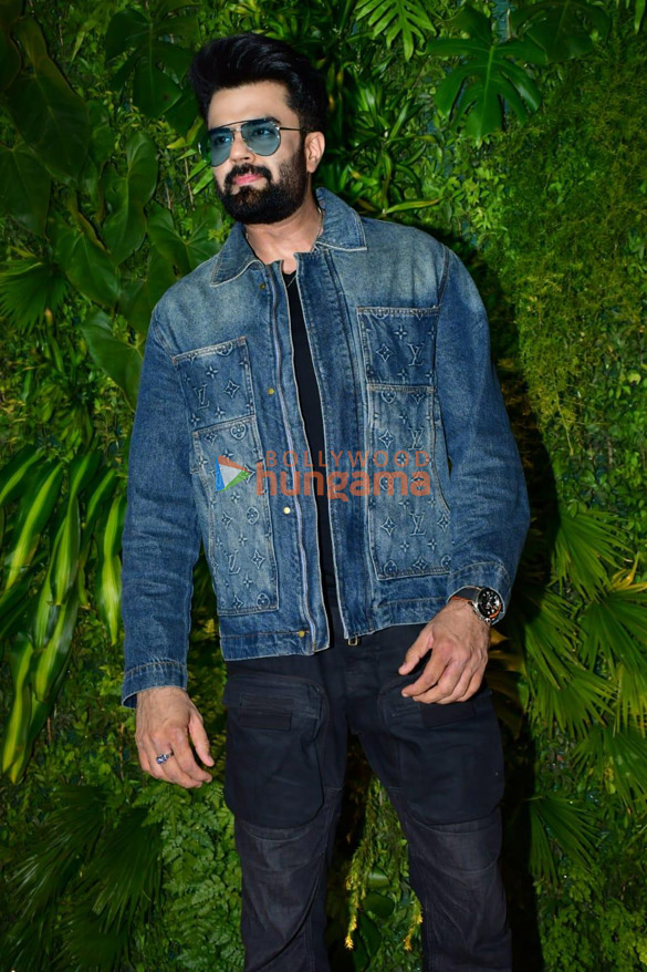 photos celebs attend bhagyashrees birthday bash 13