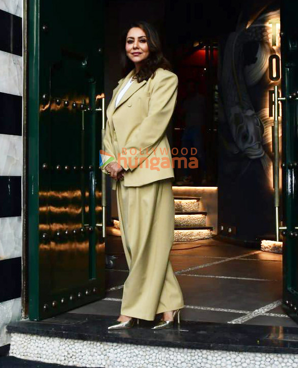 photos gauri khan snapped at the unveiling of her restaurant torii 1