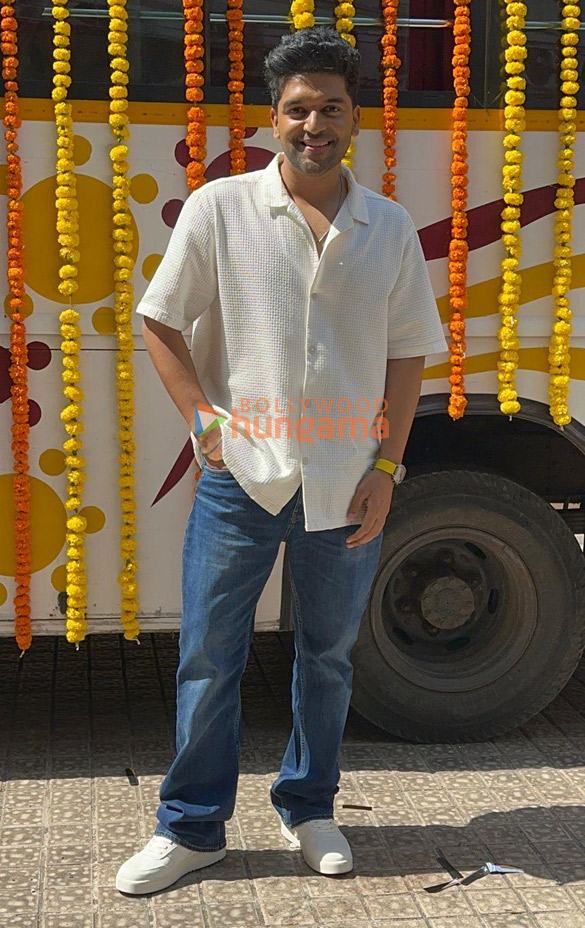 photos guru randhawa saiee manjrekar and anupam kher snapped at kuch khattaa ho jaay trailer launch 2