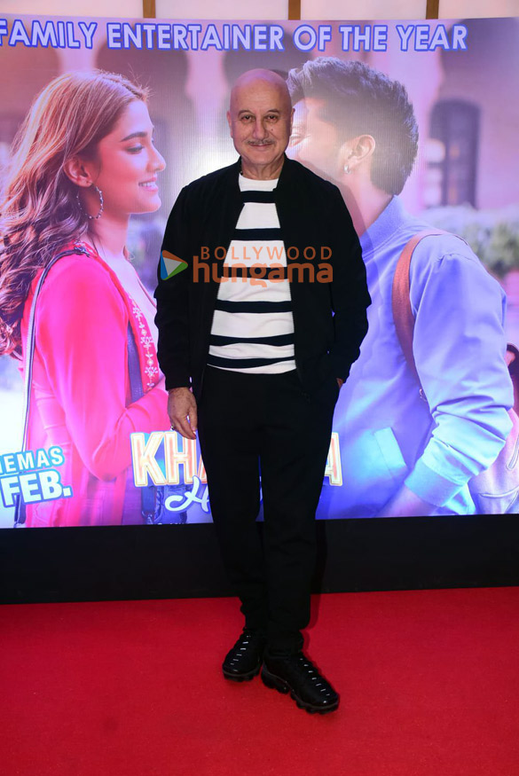 photos guru randhawa saiee manjrekar and others snapped at the special screening of kuch khattaa ho jaay 5 5