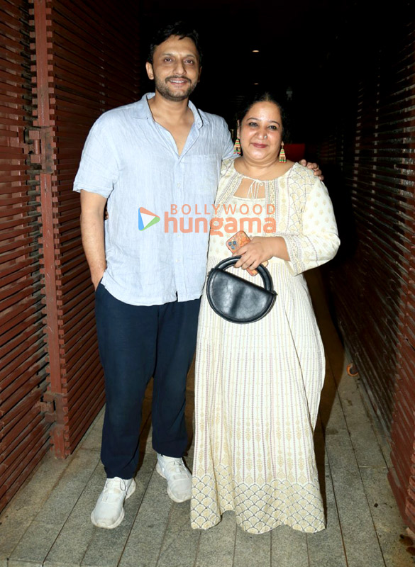 photos huma qureshi mandira bedi and others snapped at estella in juhu 3