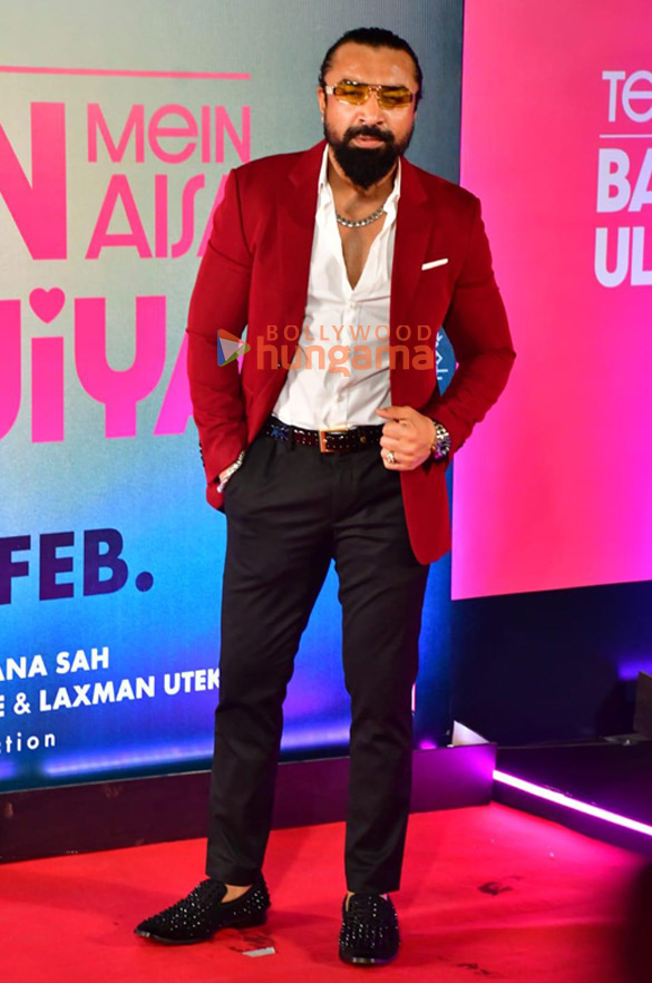 photos janhvi kapoor shahid kapoor kriti sanon and others grace the premiere of teri baaton mein aisa uljha jiya 15