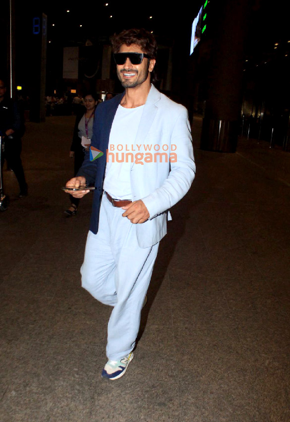 photos janhvi kapoor shilpa shetty urvashi rautela and vidyut jammwal snapped at the airport 4